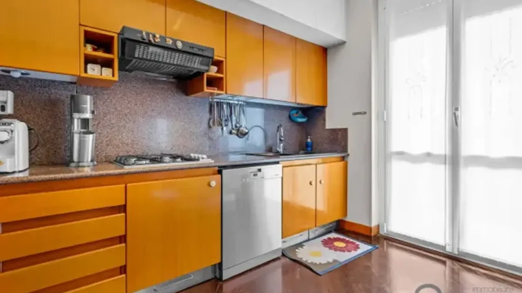 Köök - 3-Bedroom Apartment with Balcony in Milan