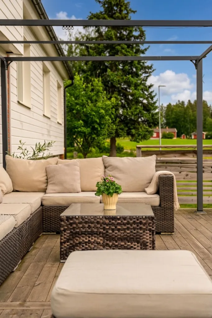 Terrass - Architectural Penthouse Villa with Garden in Södermanland