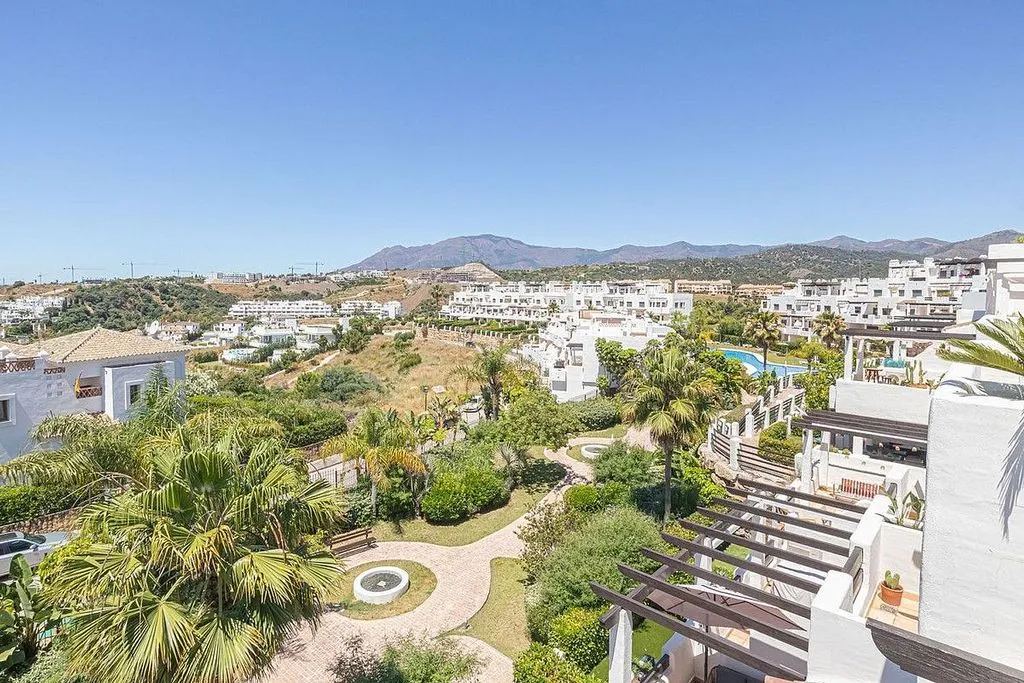 Rõdu - Penthouse with Sea View in Estepona