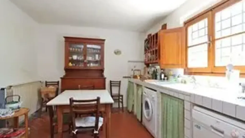 10-room house in IT