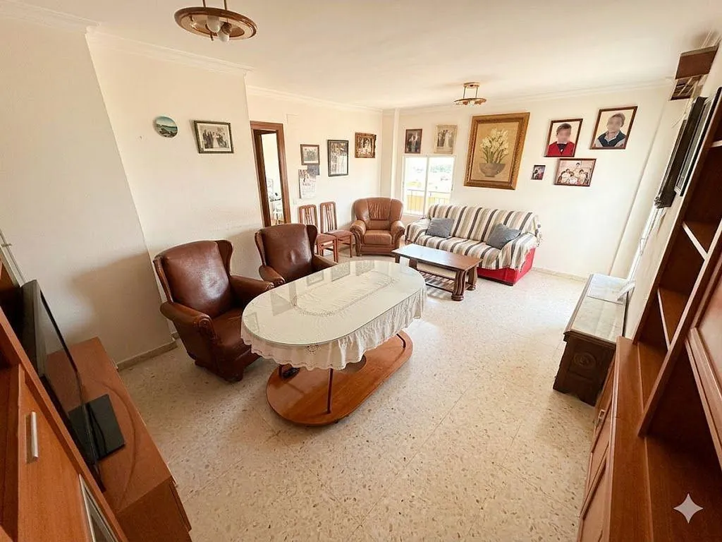 Salle à manger - Modern Flat with Terrace in Pardaleras, Badajoz