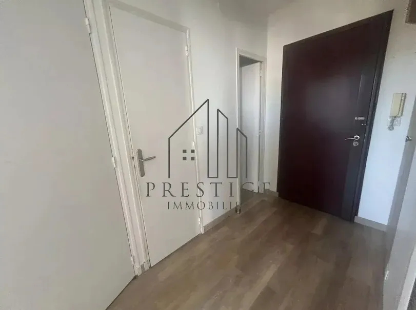 hallway_entrance