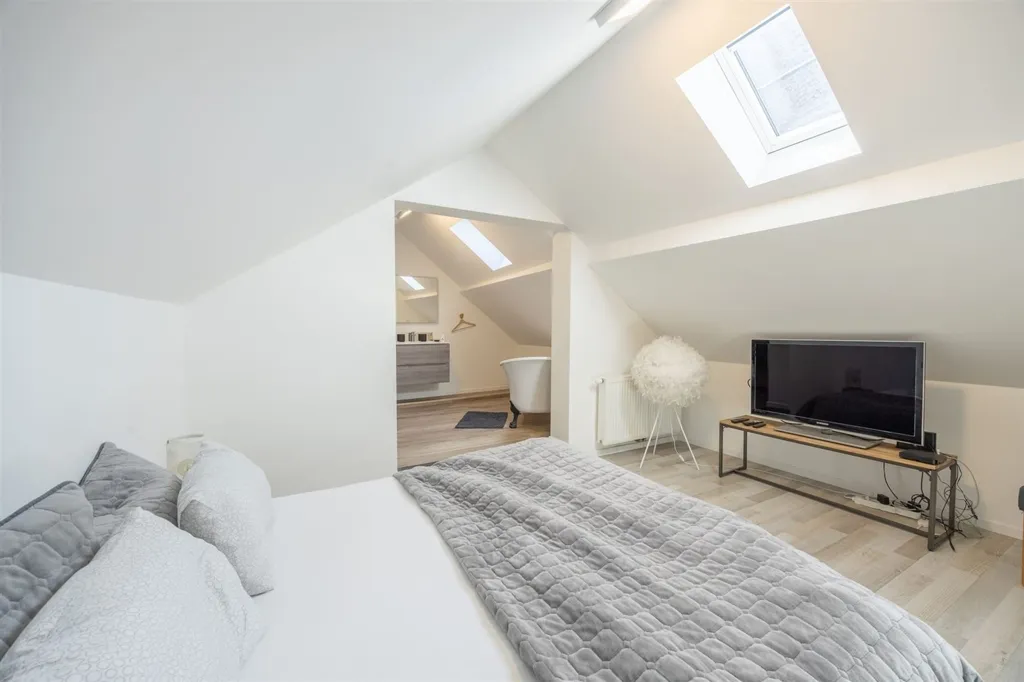 Camere da letto - Renovated Duplex/Triplex in Huy