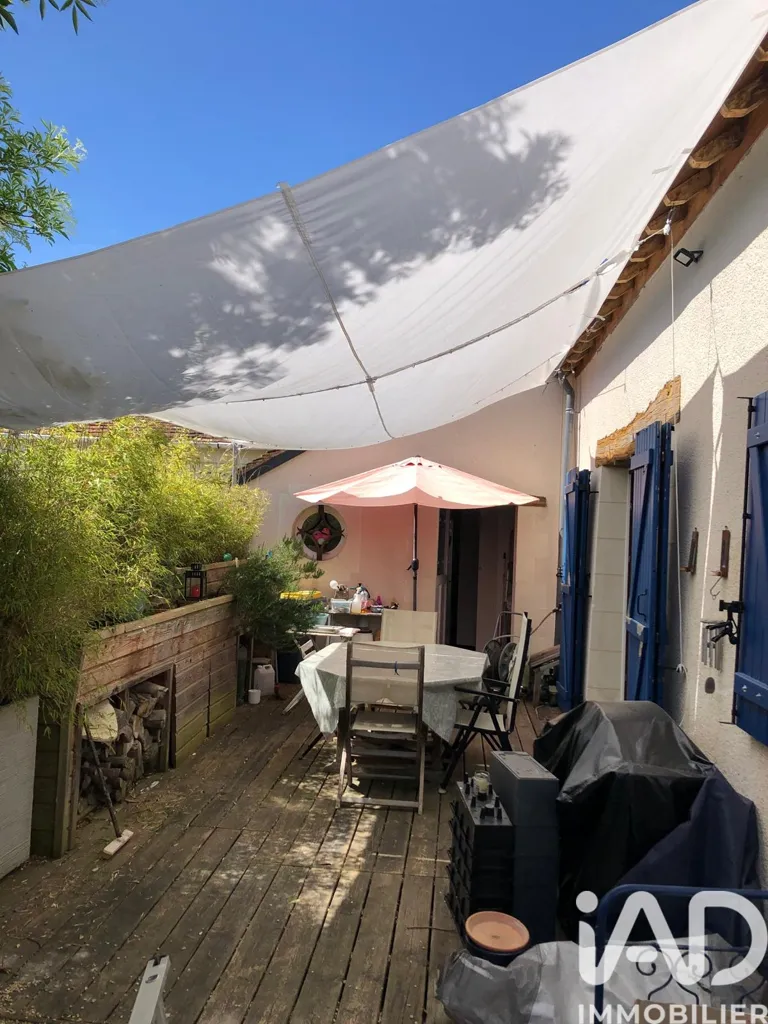 Terrass - Rustic Longère with Garden near Amboise