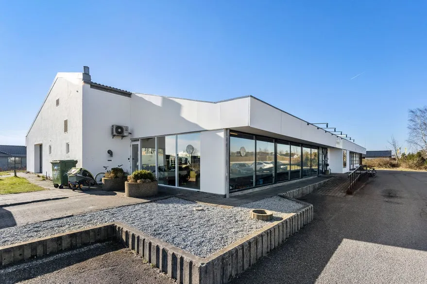 Extérieur - Fully Let Commercial Property in Central Sæby
