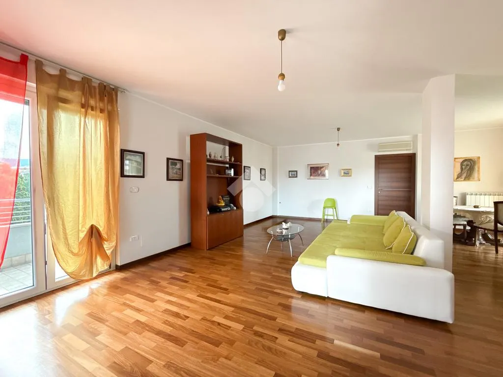 Elutuba - Apartment with Terraces in Sambuceto
