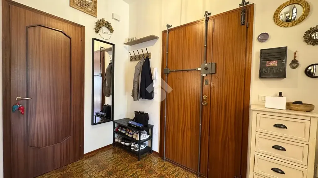 Esik - Bright Apartment with Terrace in Forlì