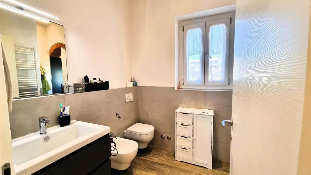Bagni - Rustic-Style Apartment with Balcony in Florence