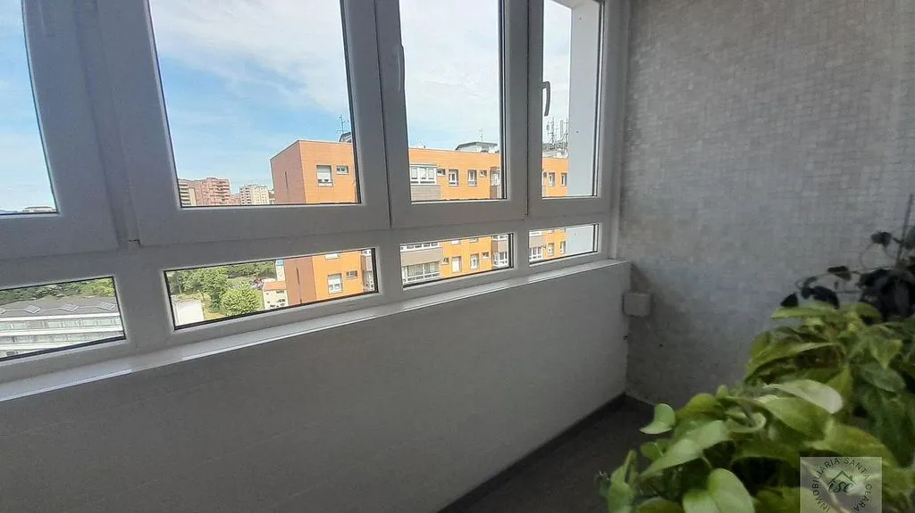 Balcon - Apartment with Terrace and Balcony in Txurdinaga