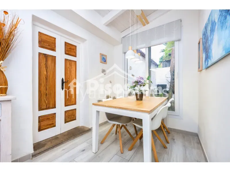 Salle à manger - Rustic House with Orchard in Doramas Park