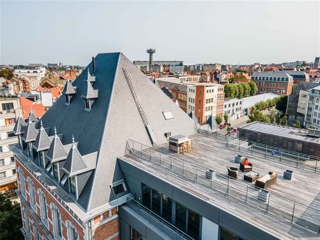 3 magamistoaga korter asukohas Schaarbeek
