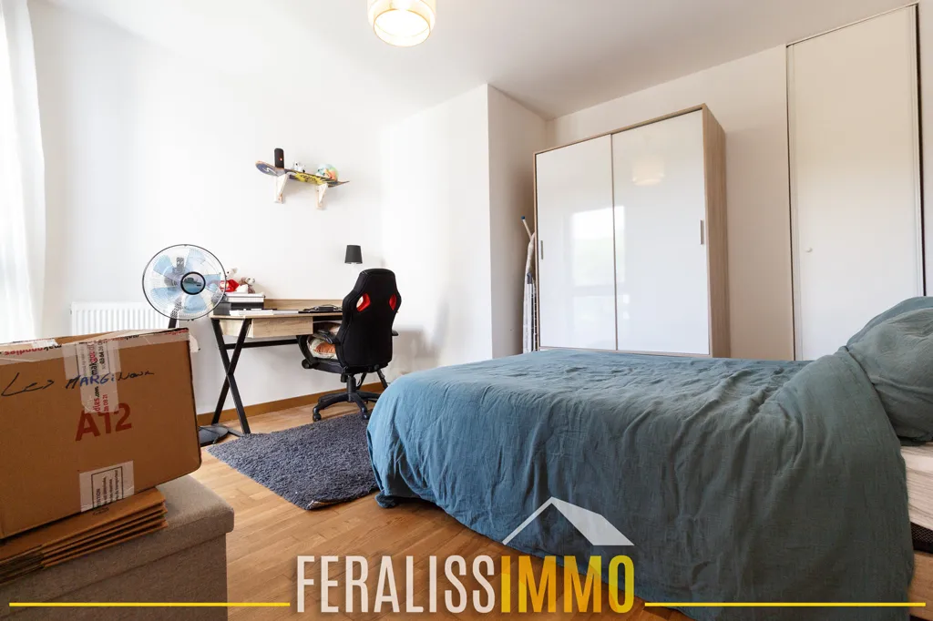 Chambres - Appartement F2 avec Grande Terrasse dans Résidence Sécurisée