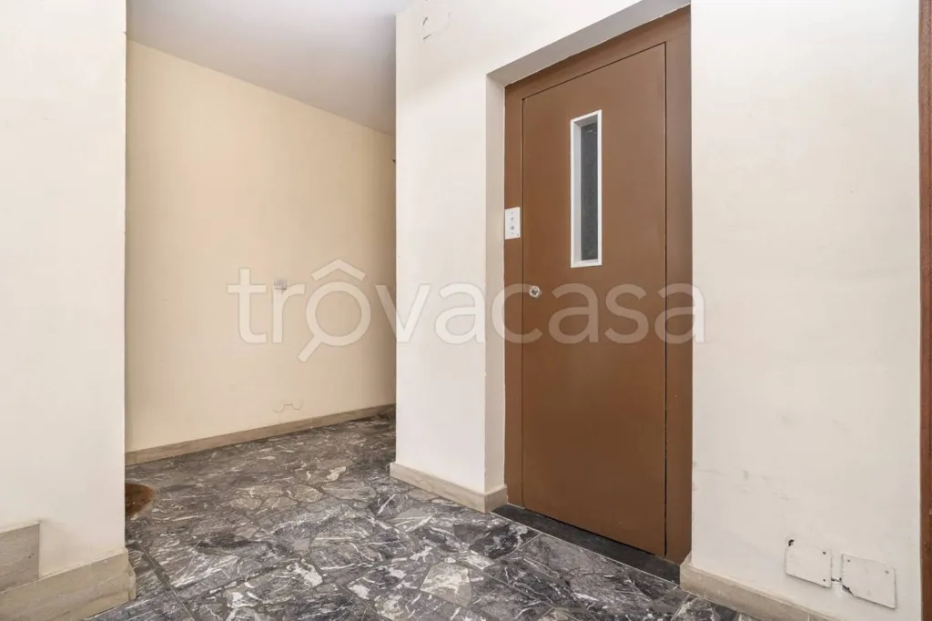 Esik - Apartment with Three Balconies in Melle Centre