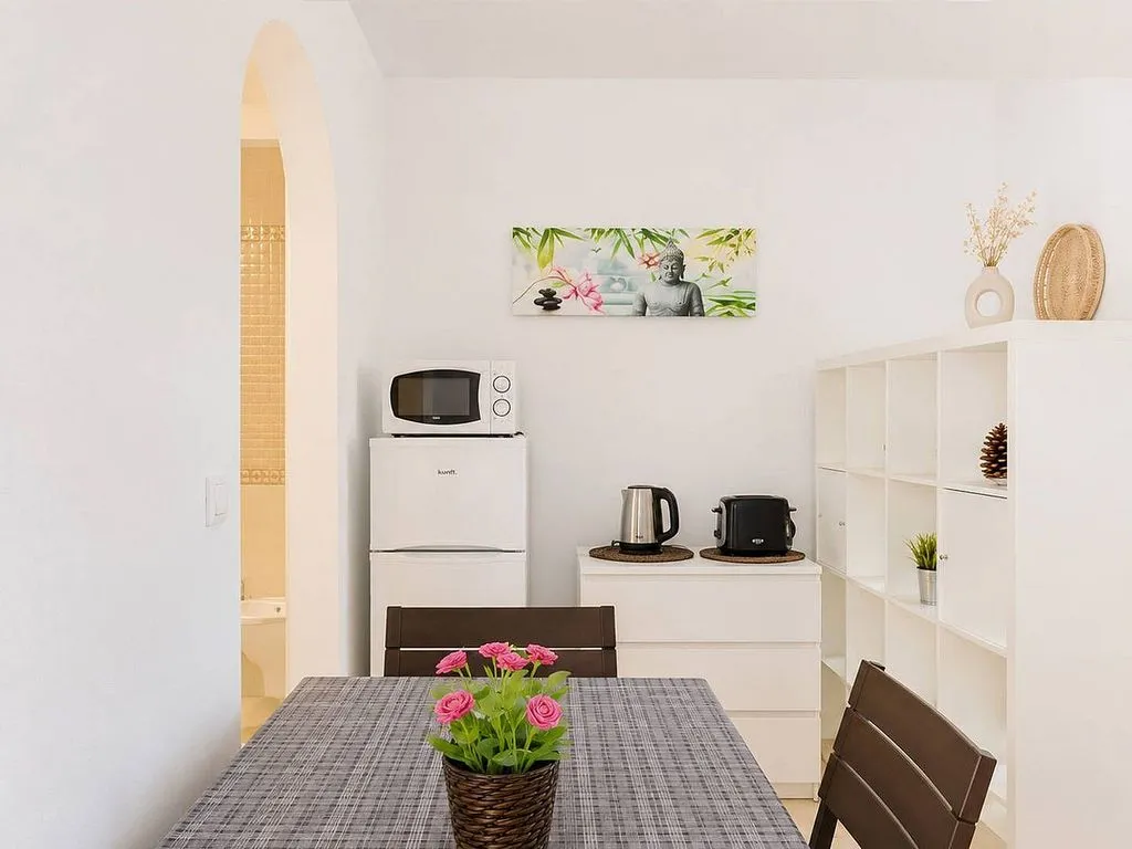 Dining Room - Studio with Terrace and Pool in Playa de las Américas