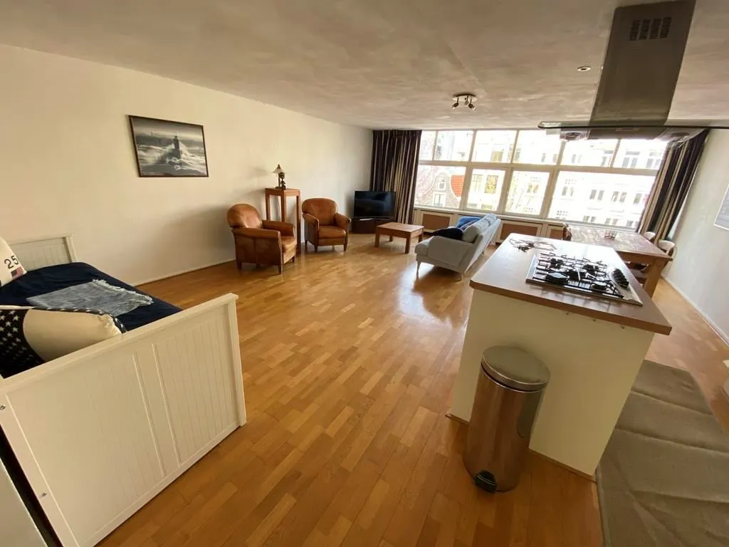Séjour - Monumental Canal-View Apartment in Amsterdam