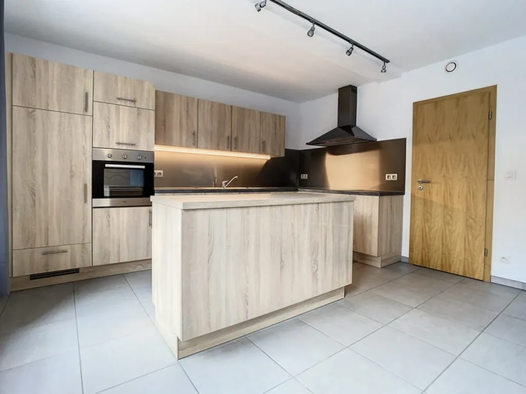 Cuisine - Appartement avec Balcon et Jardin Commun à Marche-En-Famenne