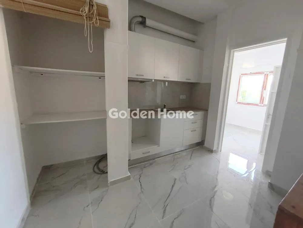 Cuisine - Fully Renovated Apartment with Balcony in Upper Ymittos