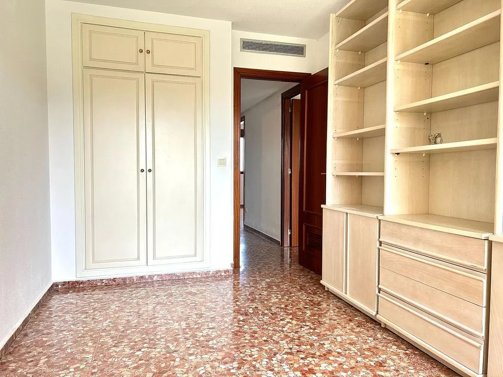 Toad - Flat with Terrace in Algirós