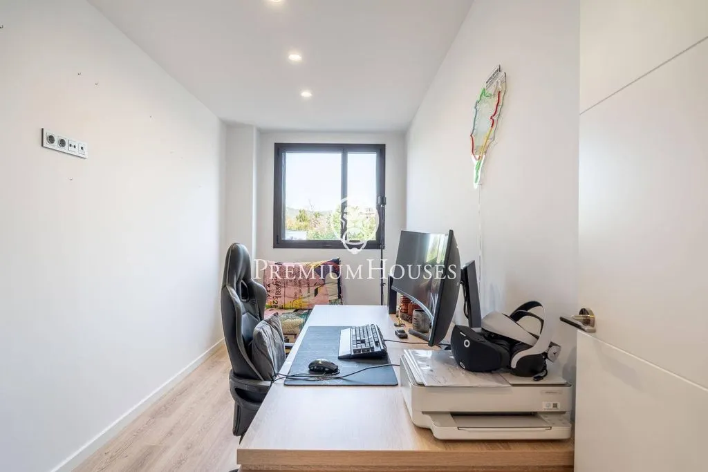 Kabinet - Corner Flat with Pool in Sitges