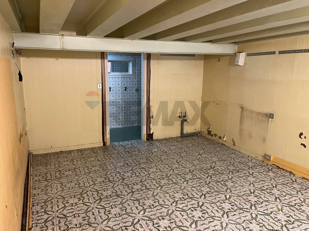 Garaaž - Office with Private Access in San Polo, Venice