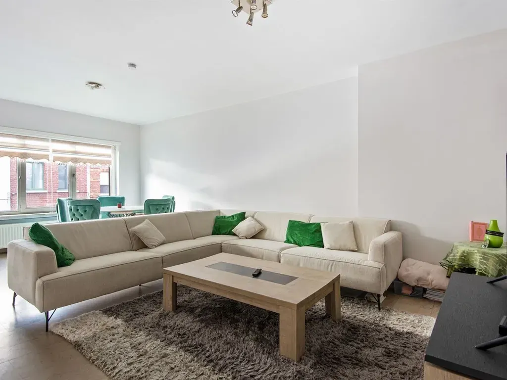 Appartement avec Terrasse Rénovée à Hoboken