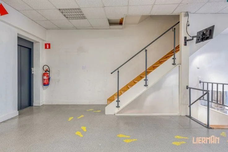 Toad - Commercial Property with Development Potential in Aalst