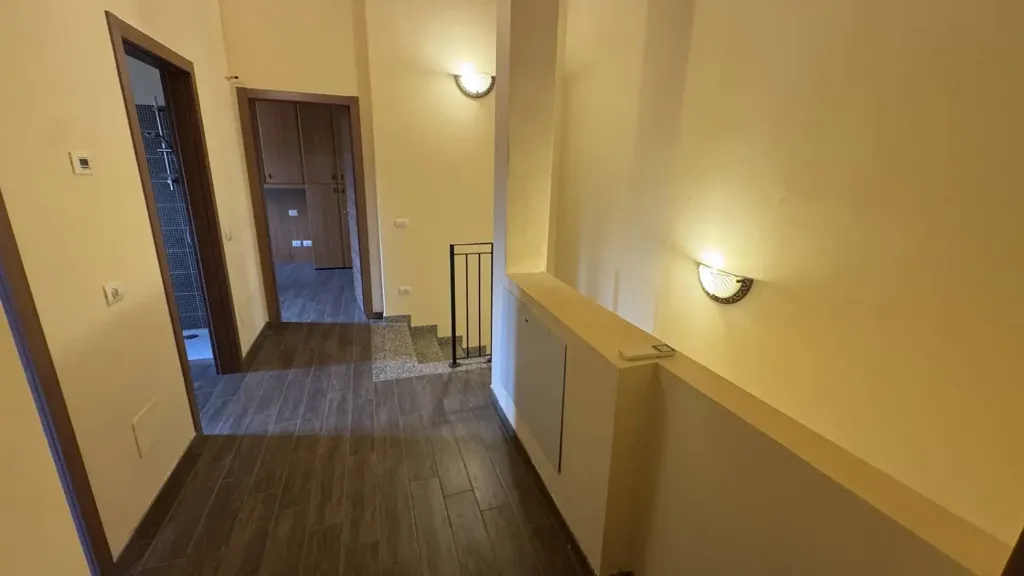 hallway_entrance