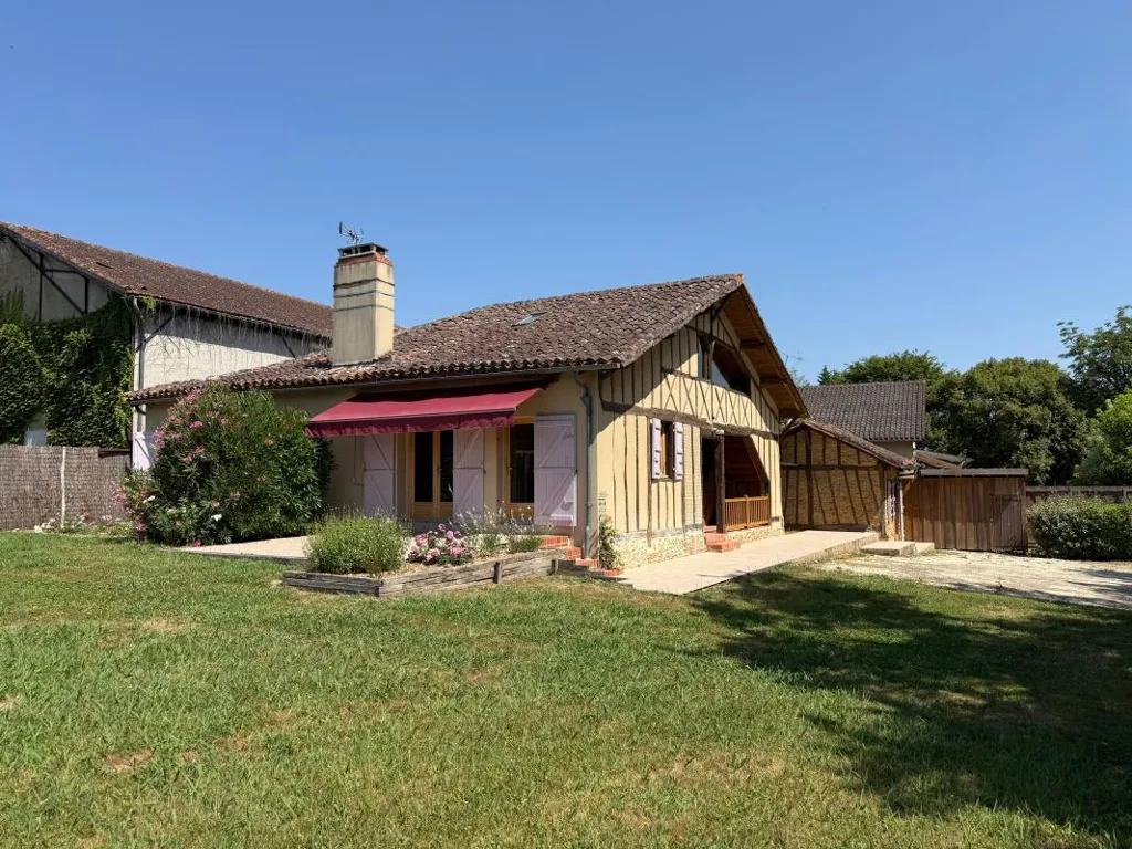 Esterno - Character House with Pool in Mauleon d'Armagnac