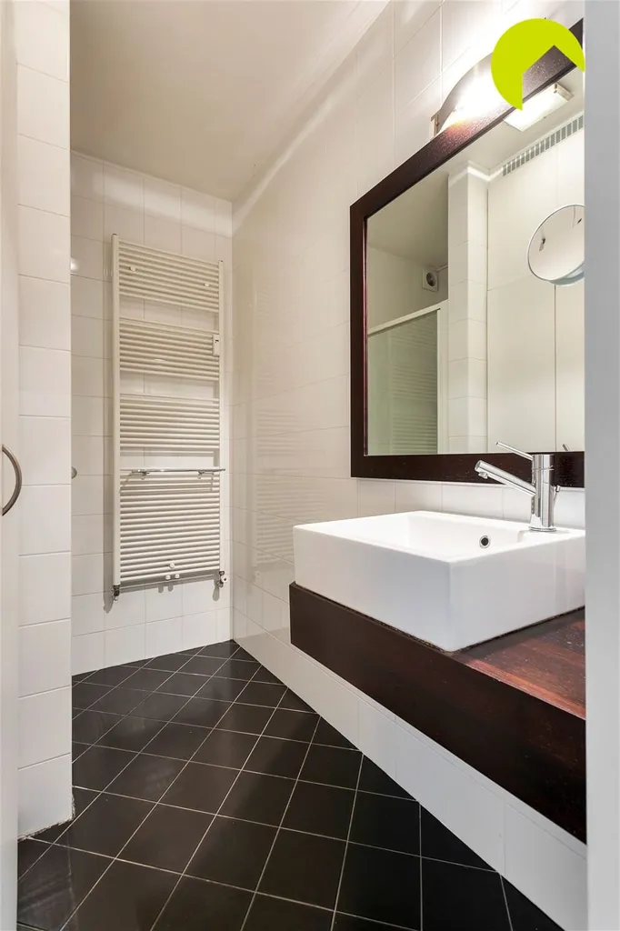 Bathrooms - 2-Bed Apartment with Terrace in Central Mortsel