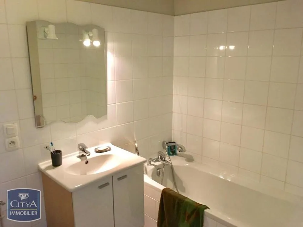 Vannitoad - First Floor Flat with Parking in Clermont-Ferrand