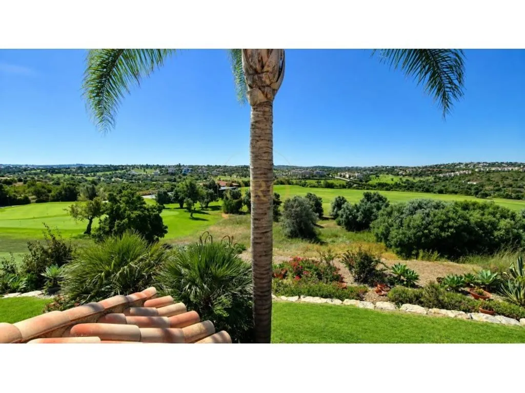 Aed - Luxury Villa with Golf Views in Lagoa