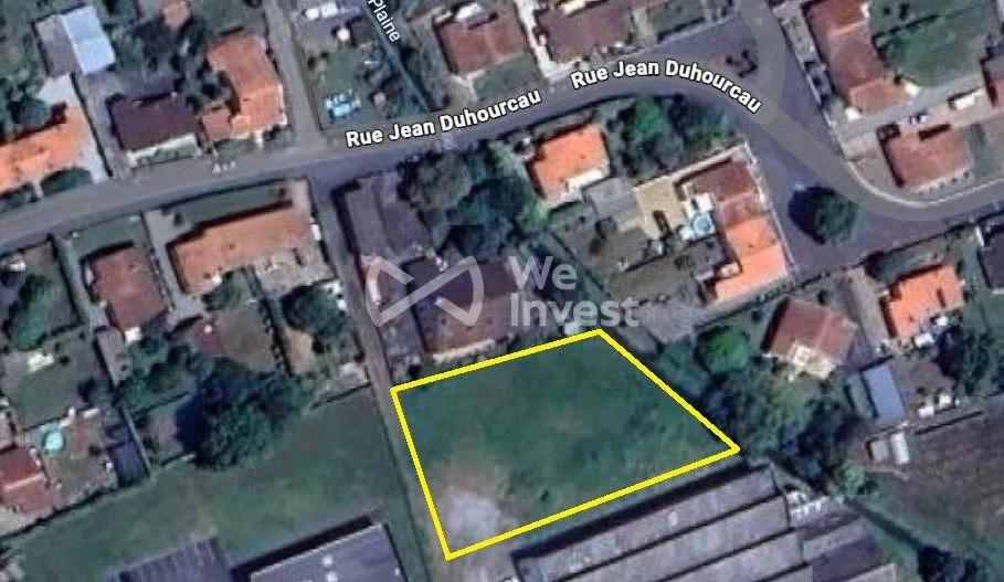 Aerial - Large Plot with Natural Setting in Coarraze