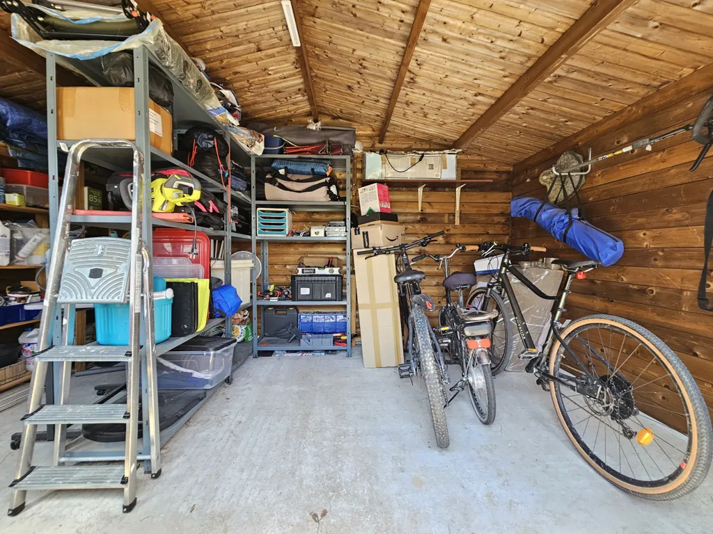 Garage - House with Terrace near Town Centre