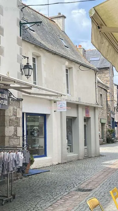 Income Property in Paimpol with Shops