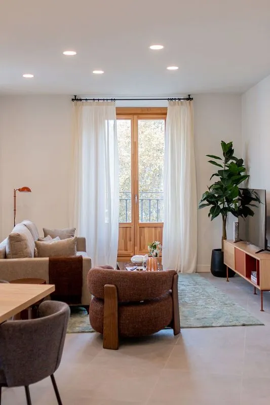 Séjour - Furnished Flat with Balcony in Madrid