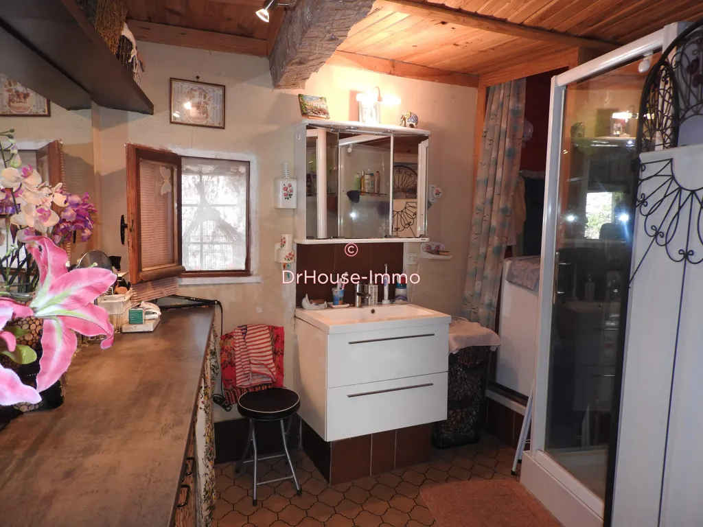 Salles de bain - Maison en Pierre avec Solarium dans un Village