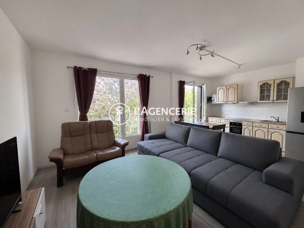 Living Room - T2 Apartment with Parking in Albi