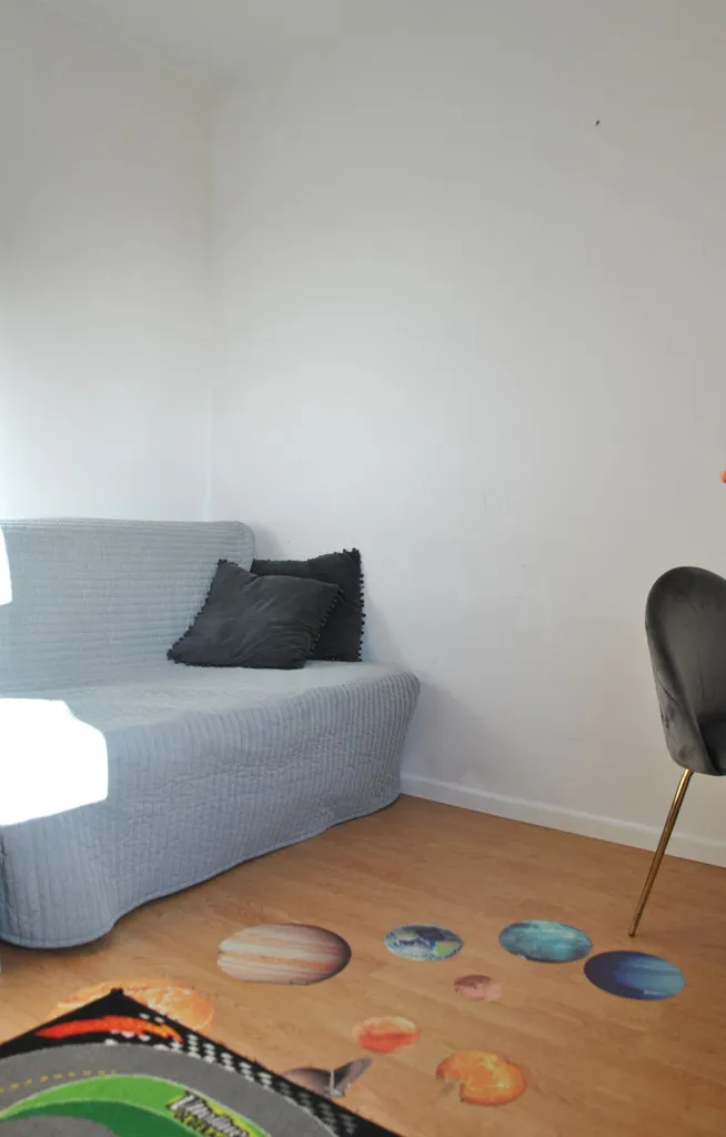 Chambres - Corner Flat with Renovated Features in Bokgatan