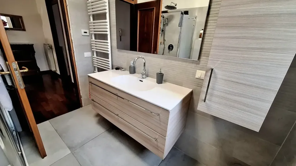 Salles de bain - Rear-Attached Villa with Private Garden in Treviso
