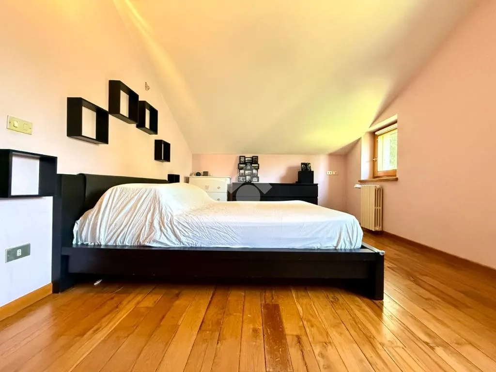 Chambres - 4-Bedroom Apartment with Balcony in Vigasio