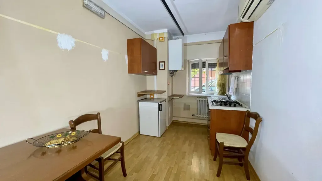 Cuisine - Versatile Villa Portion in Borgo Roma, Verona