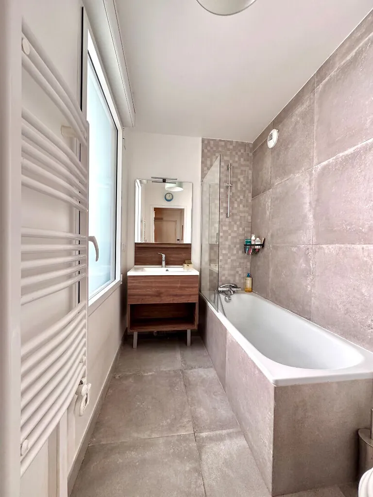 Bagni - Modern Flat with Private Garden in Pantin
