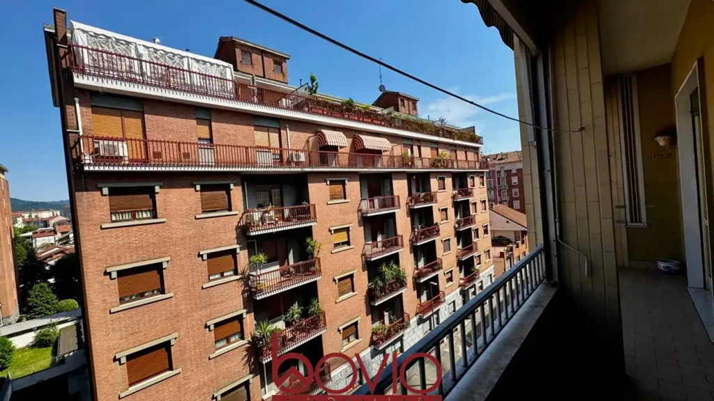 Balcon - Apartment with Balcony in Barriera Milano, Turin