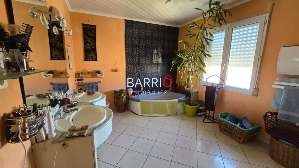 Vannitoad - Spacious House with Large Garage in Rural Setting