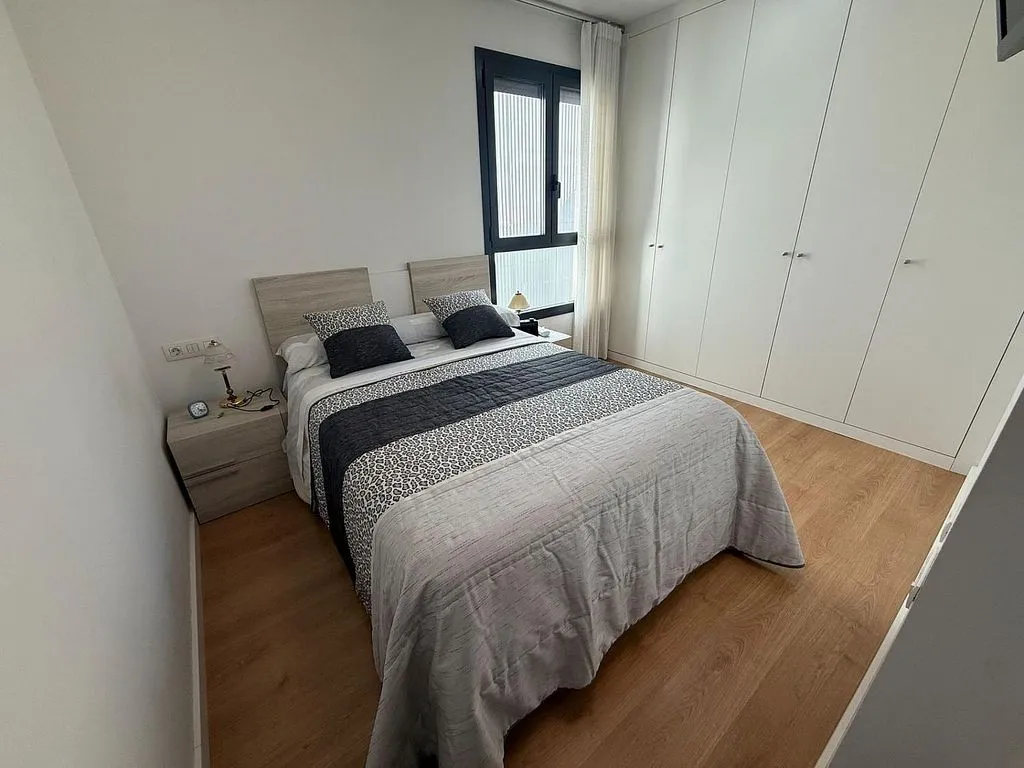 Chambres - Modern Flat with Balcony in La Gavarra