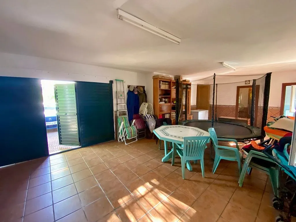 Toad - Chalet with Pool in Miguelturra