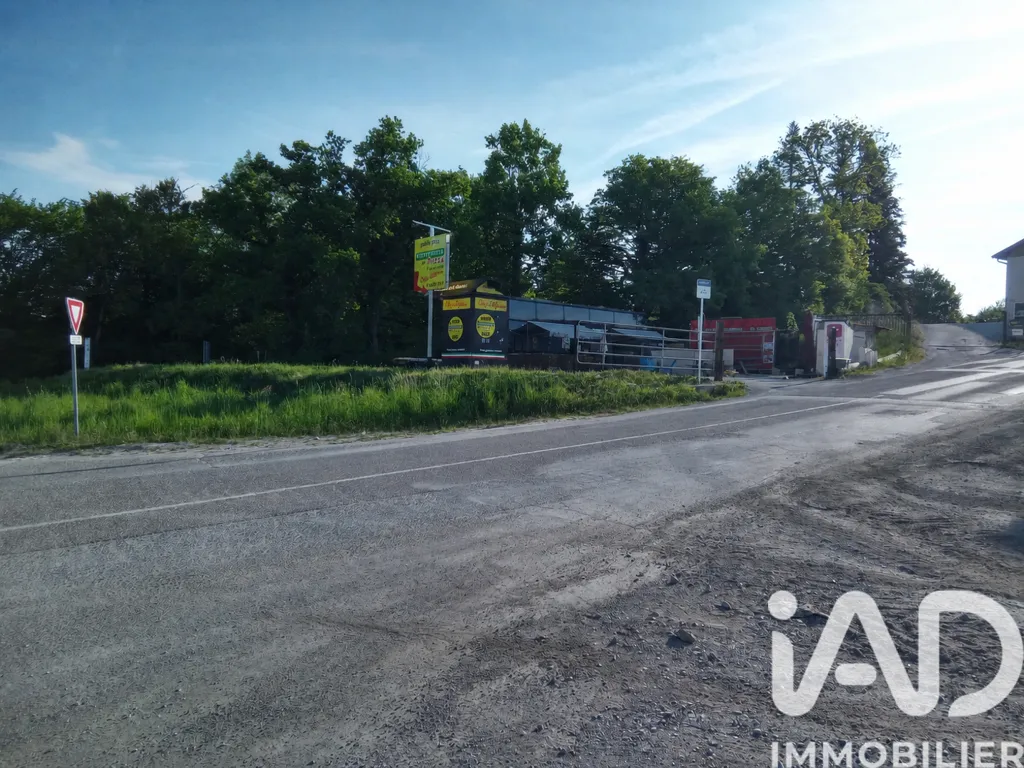 Välivaade - Commercial Hub with Food Services in Valdahon