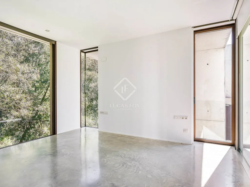 Toad - Minimalist Villa with Infinity Pool in El Golf, Sant Cugat