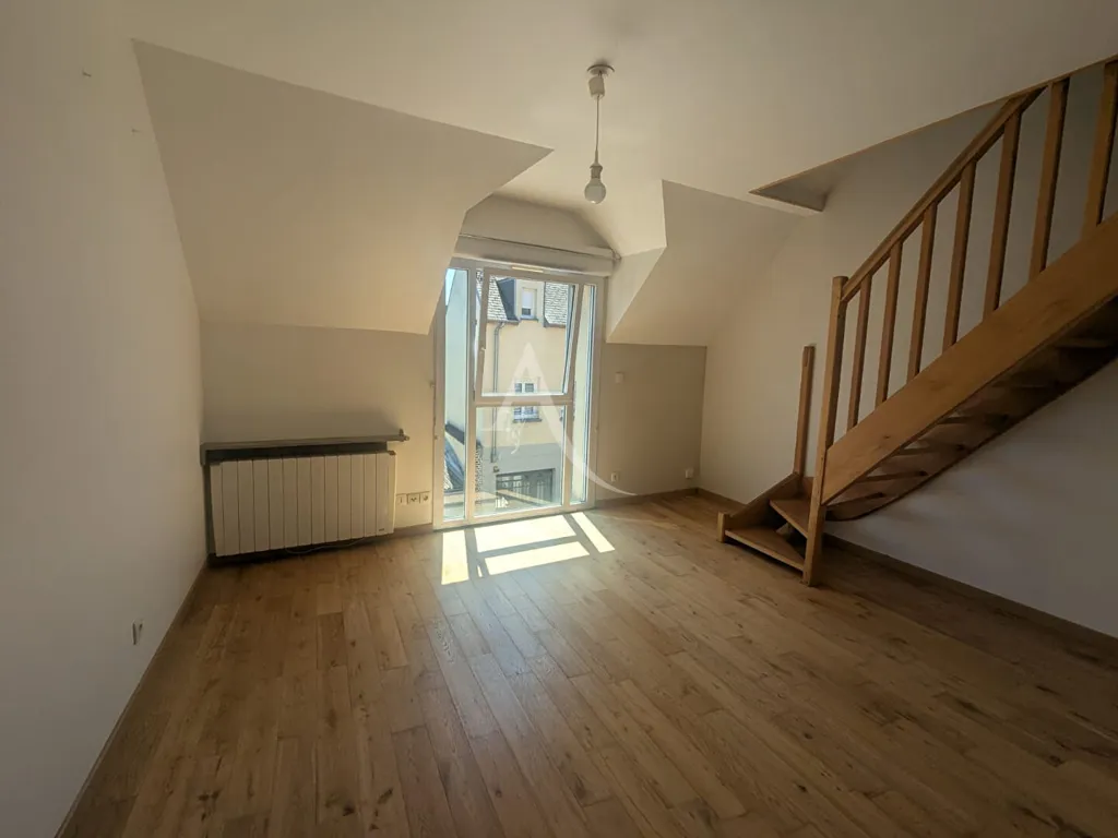 Pièces - Appartement Duplex avec Parking, Proche Centre-ville d'Amiens