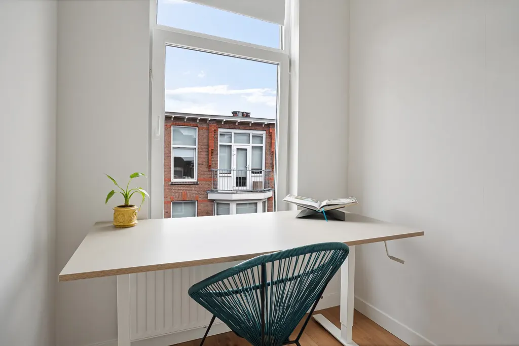 Office - 4-room apartment in 's-gravenhage